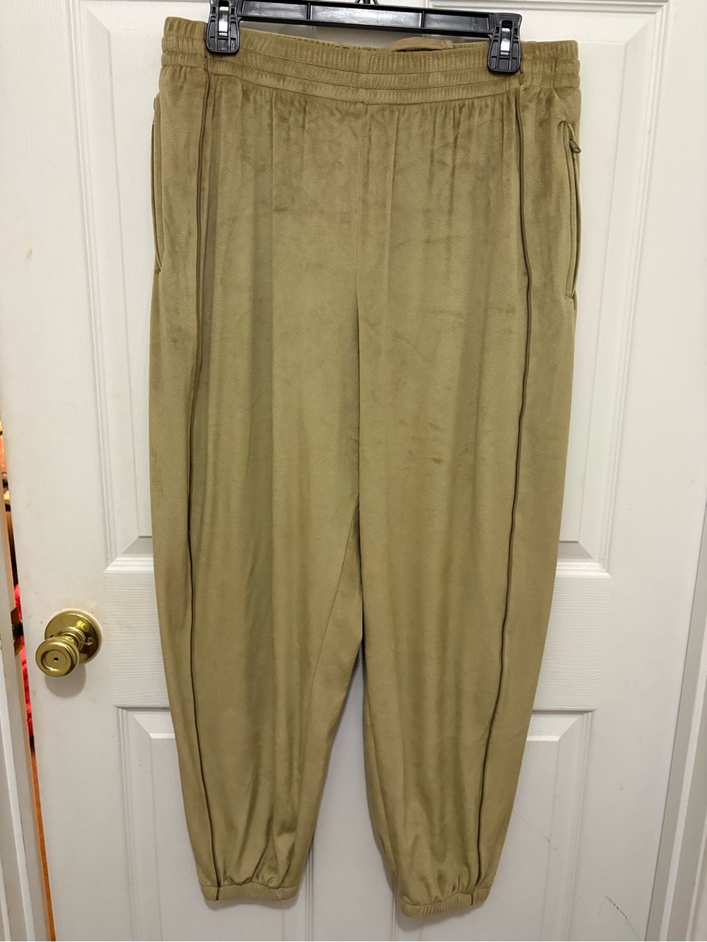 SKIMS Velour Joggers